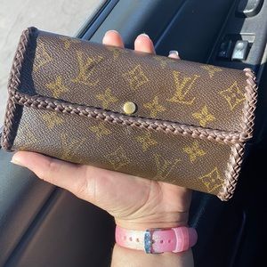 Louis Vuitton wallet (revamped)